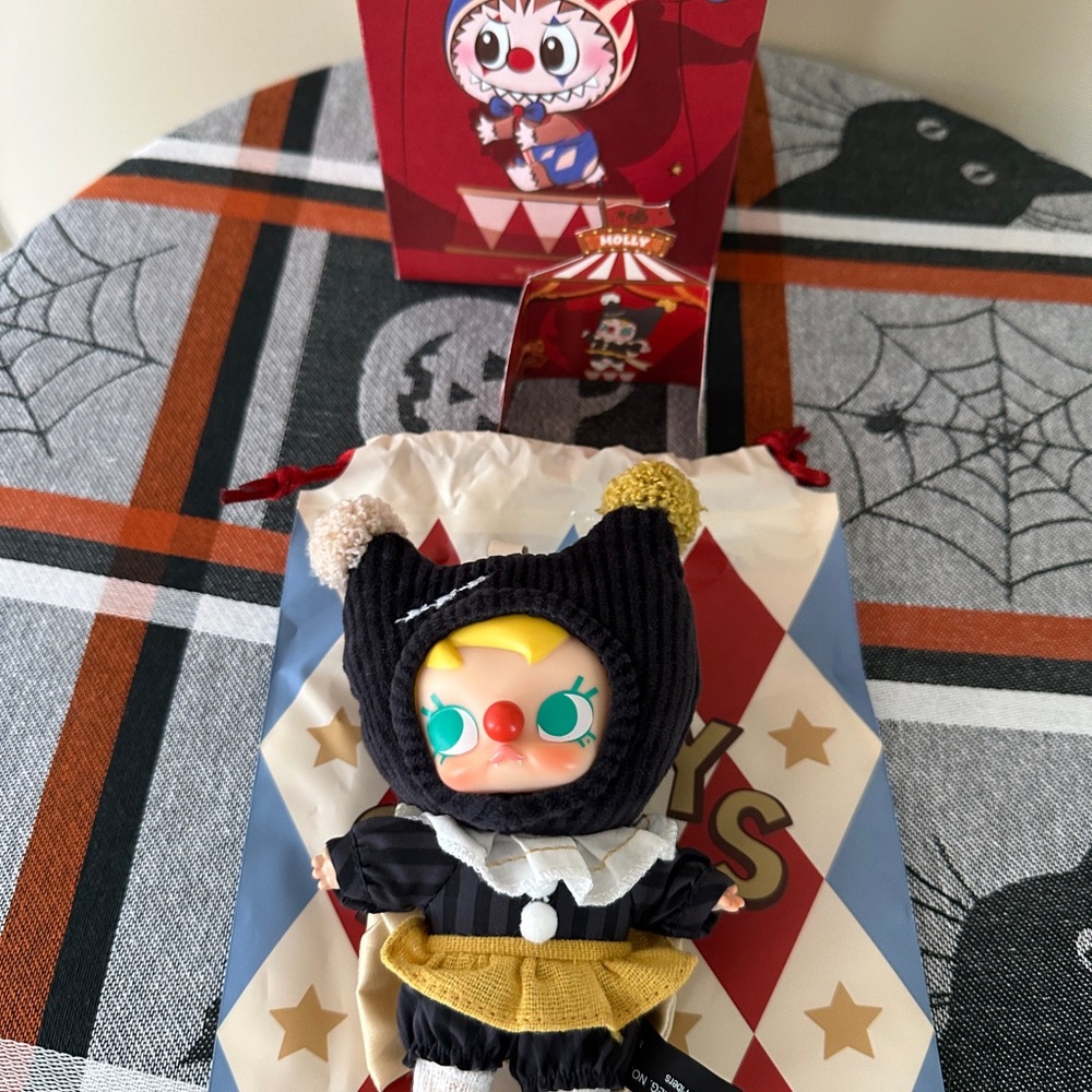 Why So Serious - String Puppet Molly - Picture 2 of 3